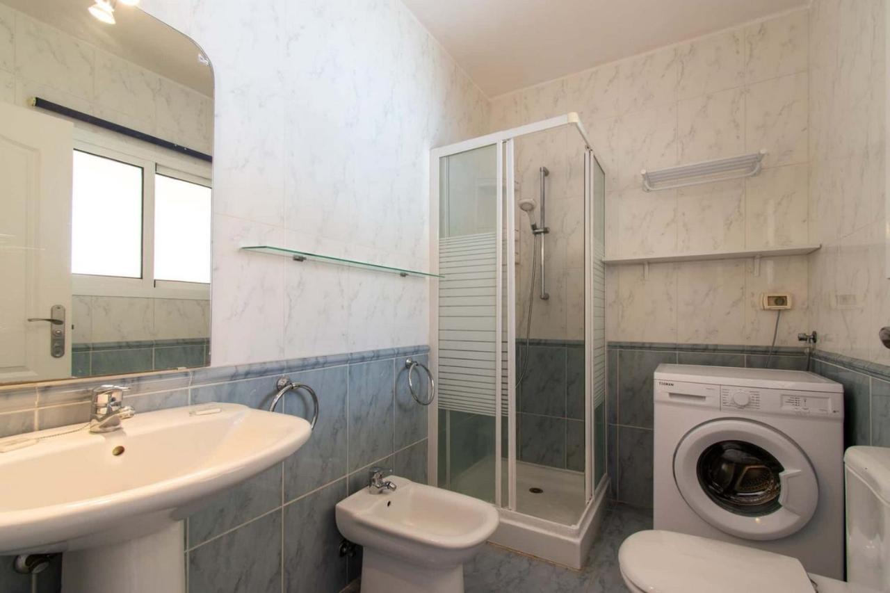 Sunset - 2 Bedroom Apartment Адехе Екстериор снимка