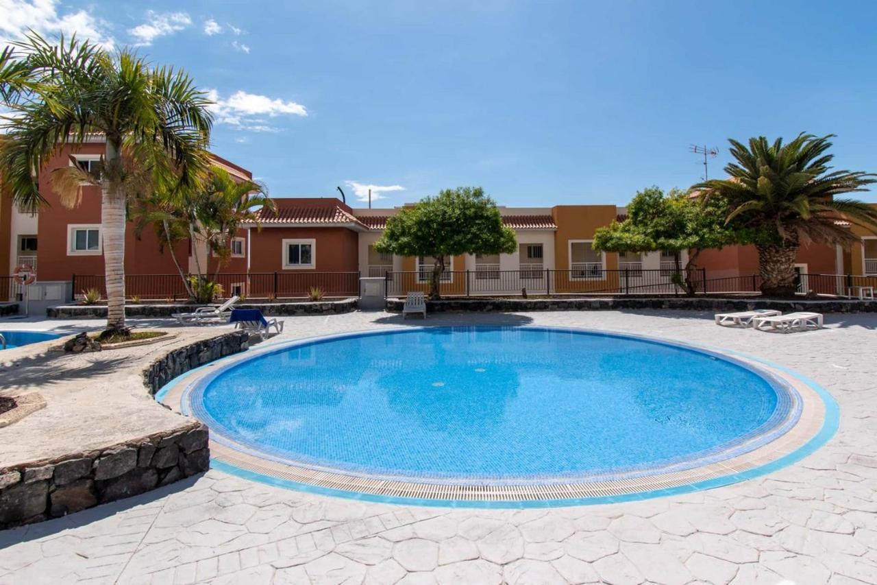 Sunset - 2 Bedroom Apartment Адехе Екстериор снимка