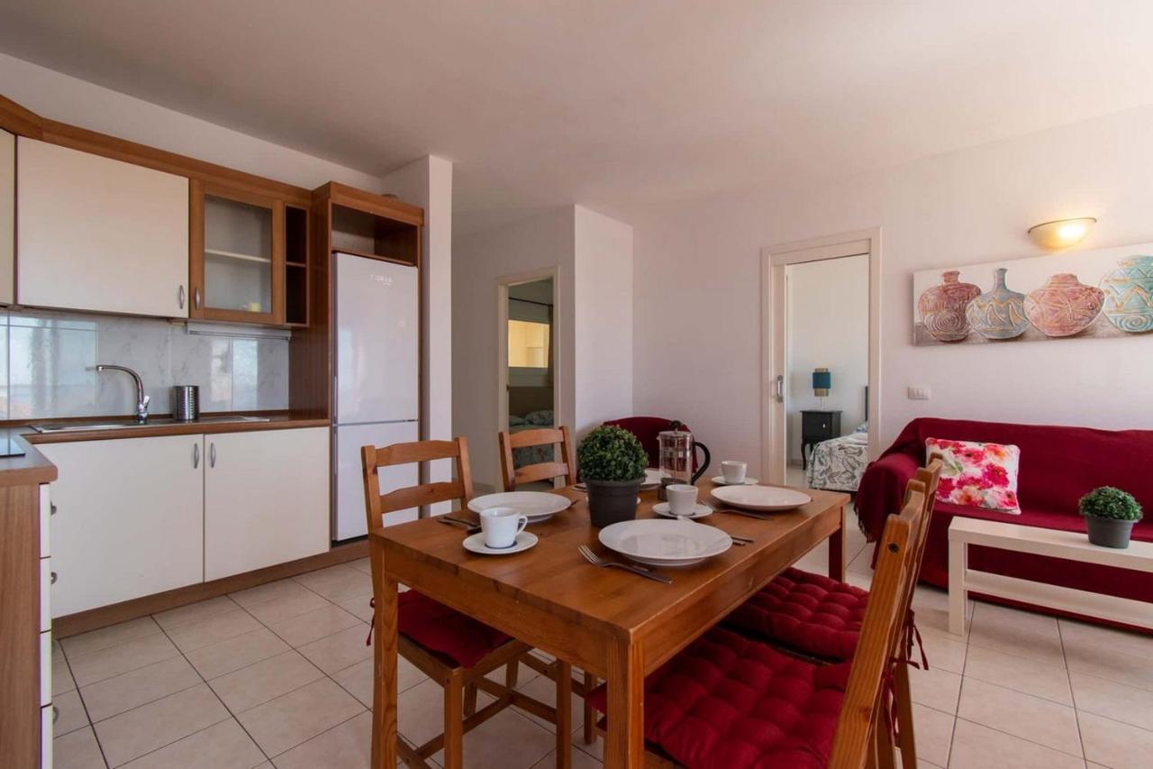 Sunset - 2 Bedroom Apartment Адехе Екстериор снимка