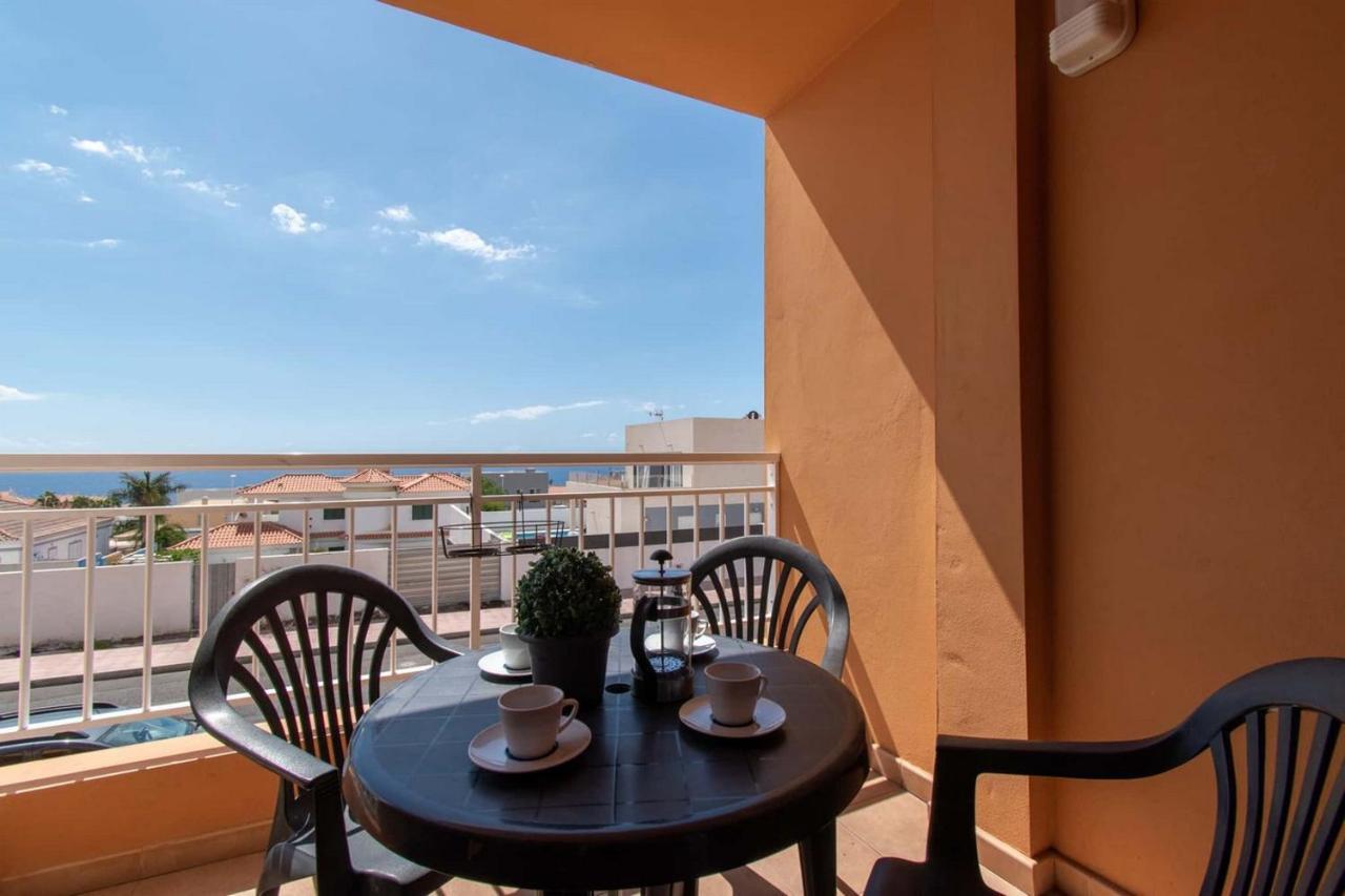 Sunset - 2 Bedroom Apartment Адехе Екстериор снимка